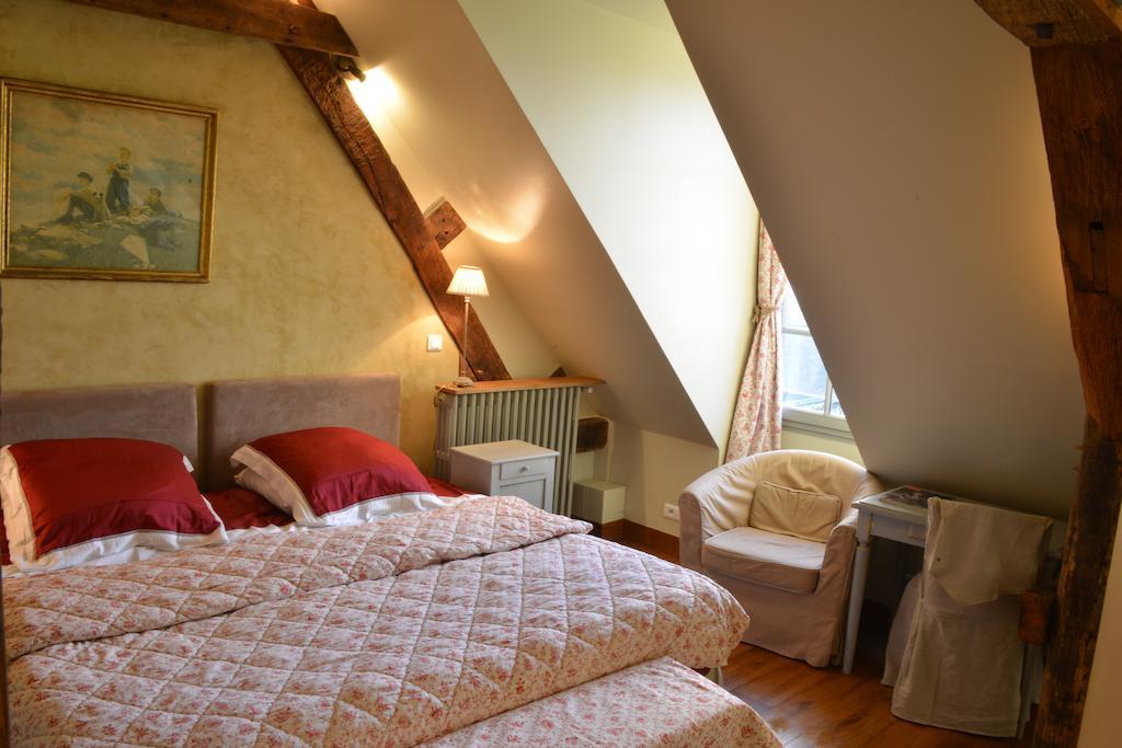 Charmilles des Cordeliers Bed and Breakfast París Exterior foto