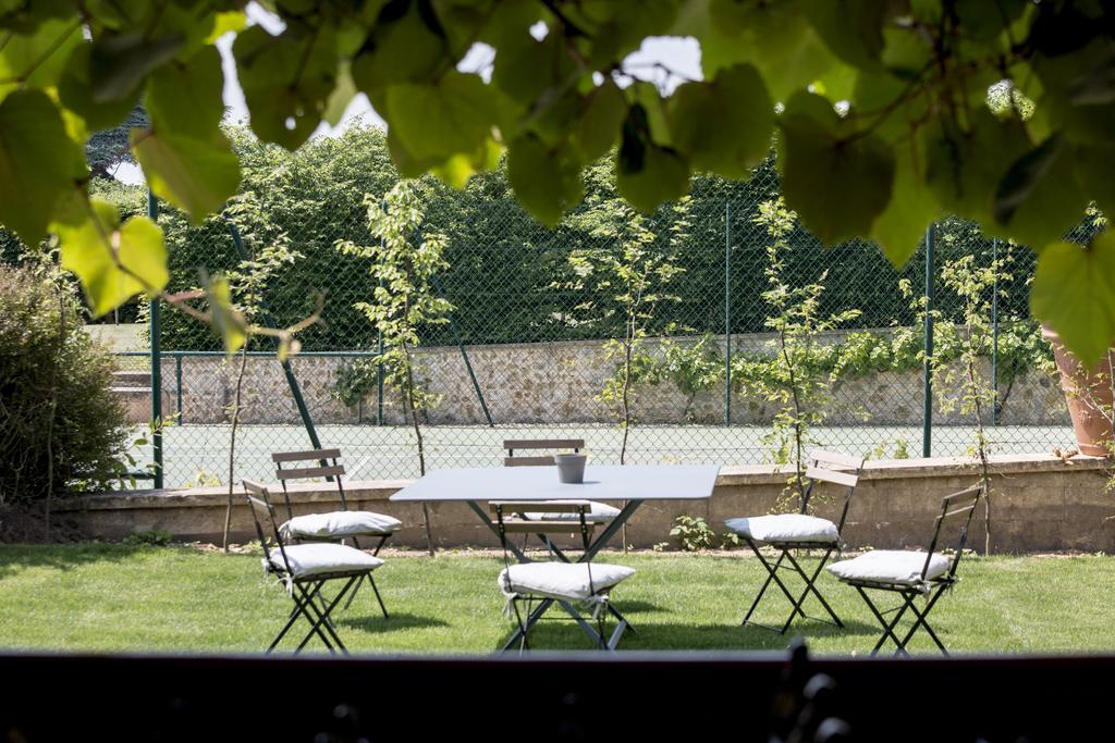 Charmilles des Cordeliers Bed and Breakfast París Exterior foto