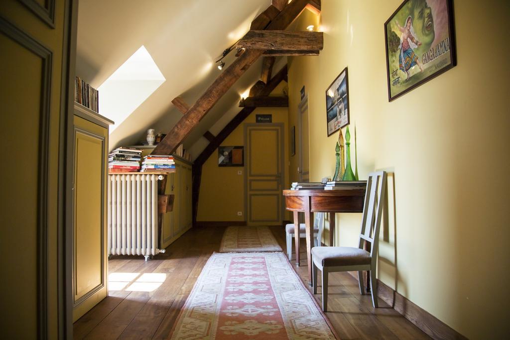 Charmilles des Cordeliers Bed and Breakfast París Exterior foto
